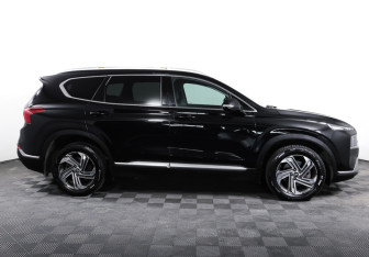 Подержанный автомобиль Hyundai Santa Fe 2021 года (4 фото)