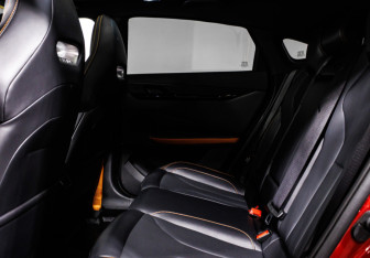 Подержанный автомобиль Changan UNI-V 2023 года (10 фото)