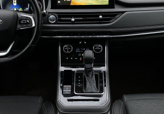 Подержанный автомобиль Chery Tiggo 8 Pro 2021 года (14 фото)