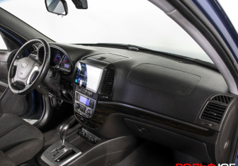 Подержанный автомобиль Hyundai Santa Fe 2012 года (9 фото)