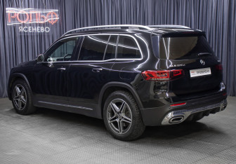 Подержанный автомобиль Mercedes-Benz GLB 2021 года (7 фото)