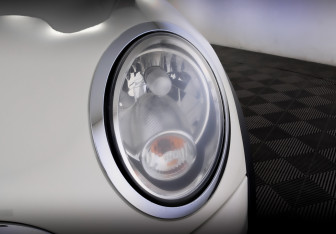 Подержанный автомобиль MINI Hatch 2008 года (17 фото)