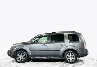 Подержанный автомобиль Honda Pilot 2008 года (8 фото)