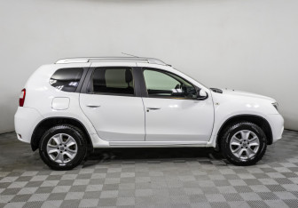 Подержанный автомобиль Nissan Terrano 2020 года (4 фото)