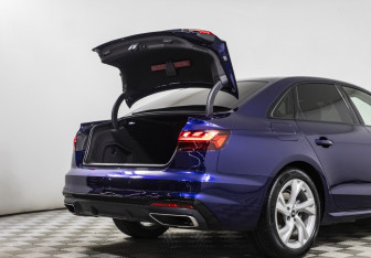 Подержанный автомобиль Audi A4 Sedan 2020 года (18 фото)