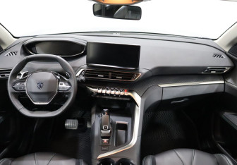 Подержанный автомобиль Peugeot 5008 Suv 2022 года (14 фото)