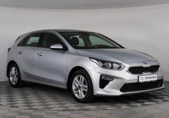 Подержанный автомобиль Kia Ceed Hatchback 2019 года (3 фото)