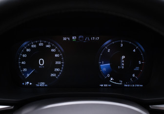 Подержанный автомобиль Volvo XC60 2019 года (12 фото)