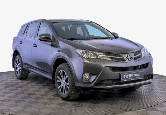 Подержанный автомобиль Toyota RAV4 2014 года (3 фото)