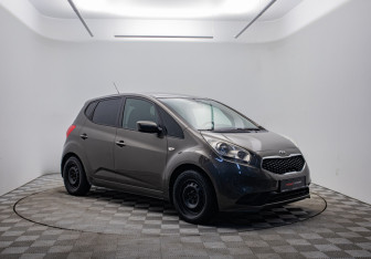 Подержанный автомобиль Kia Venga 2015 года (3 фото)