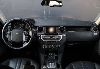 Подержанный автомобиль Land Rover Discovery 2014 года (10 фото)