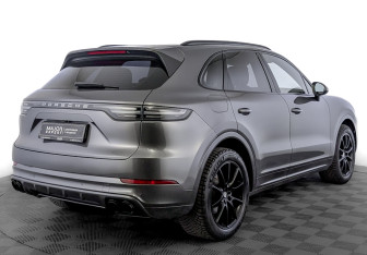 Подержанный автомобиль Porsche Cayenne 2019 года (5 фото)