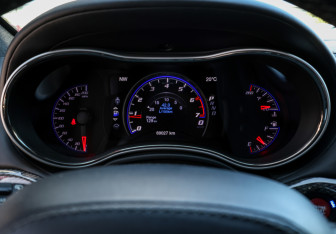 Подержанный автомобиль Jeep Grand Cherokee 2018 года (12 фото)