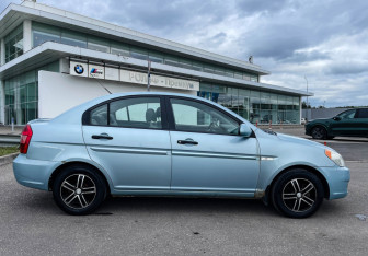 Подержанный автомобиль Hyundai Verna Sedan 2008 года (4 фото)