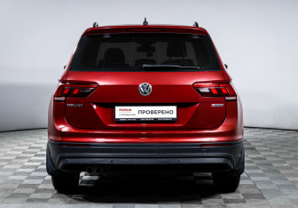 Подержанный автомобиль Volkswagen Tiguan 2019 года (6 фото)