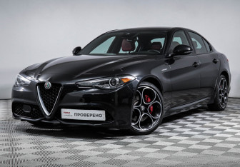 Подержанный автомобиль Alfa Romeo Giulia 2023 года (1 фото)