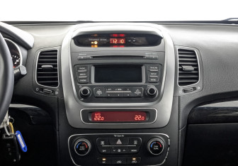 Подержанный автомобиль Kia Sorento 2018 года (17 фото)
