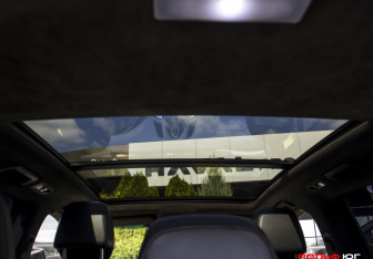 Подержанный автомобиль Porsche Cayenne 2012 года (17 фото)