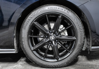 Подержанный автомобиль Changan UNI-V 2022 года (21 фото)