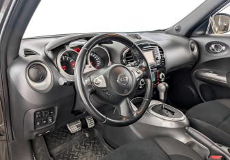 Подержанный автомобиль Nissan Juke 2012 года (16 фото)