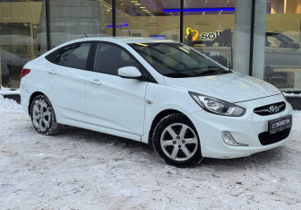 Подержанный автомобиль Hyundai Solaris Sedan 2013 года (3 фото)