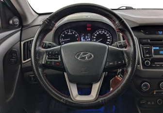 Подержанный автомобиль Hyundai Creta 2018 года (22 фото)