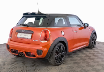 Подержанный автомобиль MINI Hatch 2019 года (5 фото)