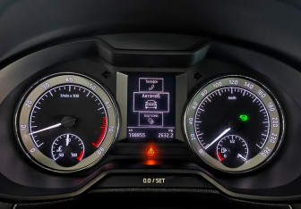 Подержанный автомобиль Skoda Octavia Liftback 2017 года (15 фото)