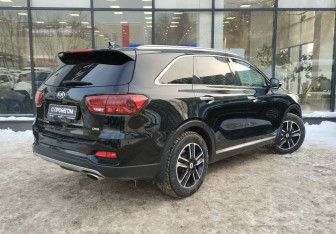 Подержанный автомобиль Kia Sorento 2019 года (8 фото)