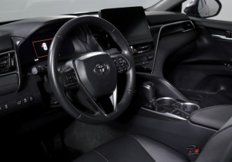 Подержанный автомобиль Toyota Camry Sedan 2023 года (14 фото)