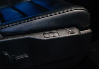 Подержанный автомобиль Peugeot Traveller 2018 года (8 фото)