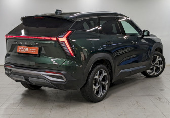 Подержанный автомобиль Geely Atlas 2024 года (5 фото)