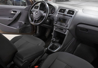 Подержанный автомобиль Volkswagen Polo Sedan 2016 года (11 фото)