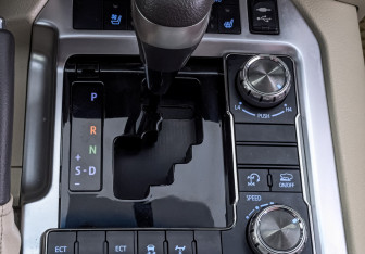 Подержанный автомобиль Toyota Land Cruiser Suv 2021 года (29 фото)