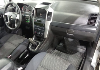 Подержанный автомобиль Chevrolet Captiva 2008 года (11 фото)