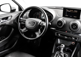 Подержанный автомобиль Audi A3 Sedan 2015 года (9 фото)