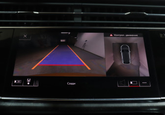 Подержанный автомобиль Audi Q8 2018 года (20 фото)