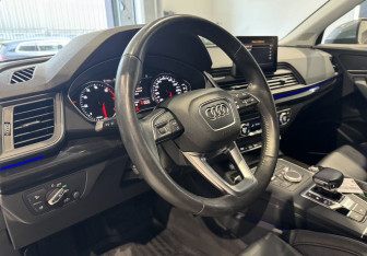 Подержанный автомобиль Audi Q5 2018 года (12 фото)
