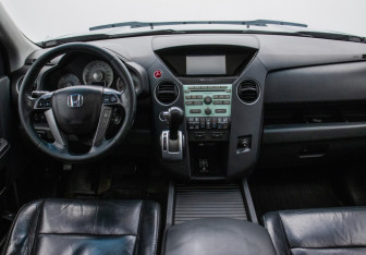 Подержанный автомобиль Honda Pilot 2011 года (13 фото)
