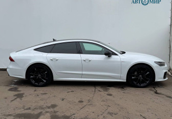 Подержанный автомобиль Audi A7 2021 года (4 фото)
