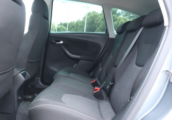Подержанный автомобиль SEAT Altea 2012 года (10 фото)