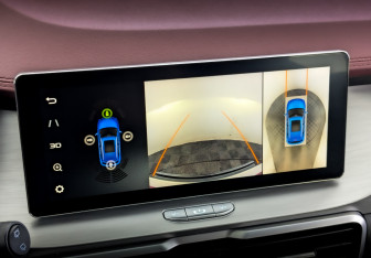 Подержанный автомобиль Geely Coolray 2021 года (29 фото)