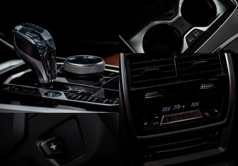 Подержанный автомобиль BMW X7 2019 года (25 фото)