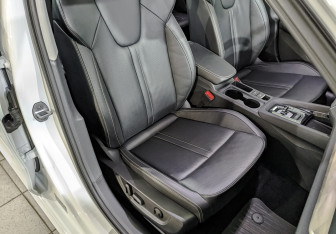 Подержанный автомобиль Skoda Octavia Liftback 2023 года (23 фото)