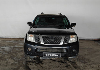 Подержанный автомобиль Nissan Pathfinder 2011 года (2 фото)