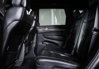 Подержанный автомобиль Jeep Grand Cherokee 2014 года (12 фото)