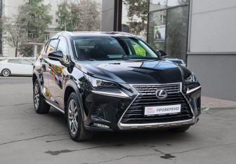 Подержанный автомобиль Lexus NX 2018 года (3 фото)