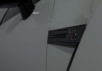 Подержанный автомобиль Nissan GT-R 2011 года (29 фото)