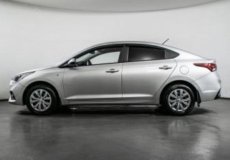 Подержанный автомобиль Hyundai Solaris Sedan 2020 года (8 фото)