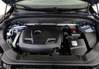 Подержанный автомобиль Volvo XC60 2019 года (9 фото)
